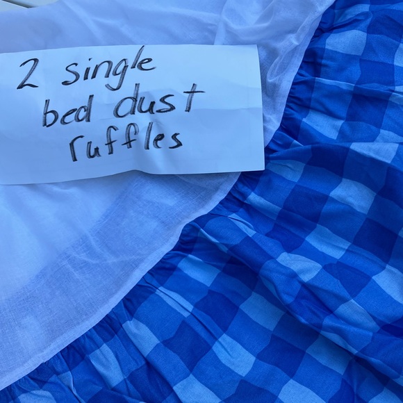 Bedskirts/dust ruffles- Dan River-like new. Twin size. Store under bed & hide it - Picture 1 of 4